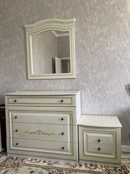 Спальный гарнитур