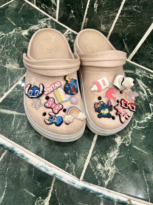 Vand 2 perechi de crocs