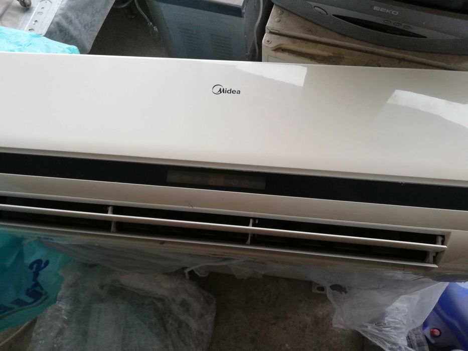 Климатик Midea 12 конвенционален