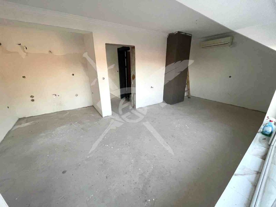 Продава се Двустаен апартамент в Айтос - 70 кв.м за 1215 €/кв.м - Снимка #4