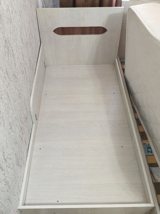 дет.кровать+матрас