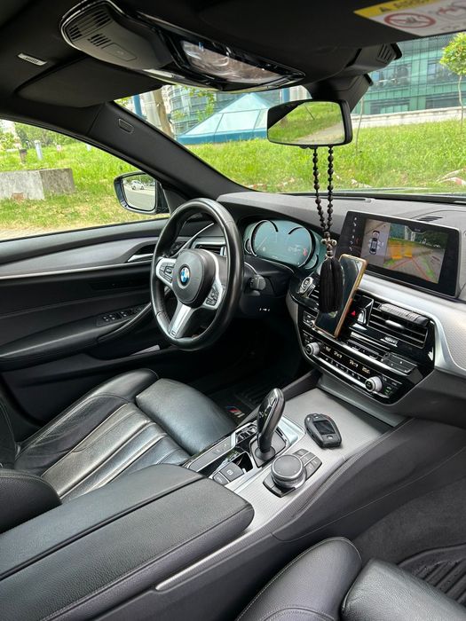 BMW seria 5 g30 M pachet original interior exterior 2018