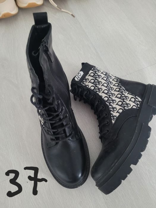 De vânzare ghete dama 45lei bucata