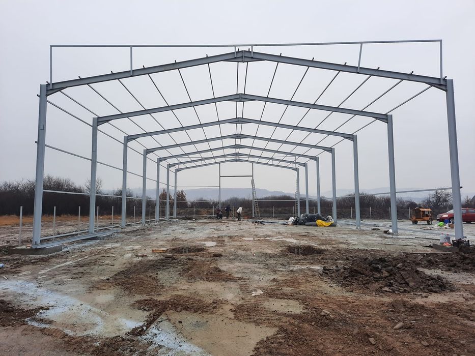 Hala structura metalica 35€mp Confecționată si montata  din ipe 180