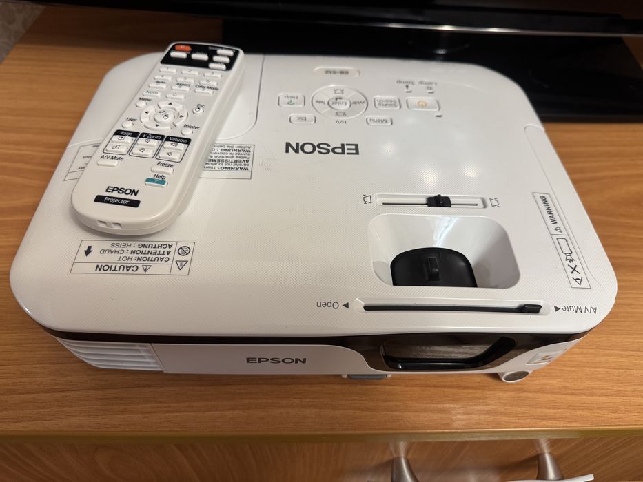 Проектор Epson EB-S12