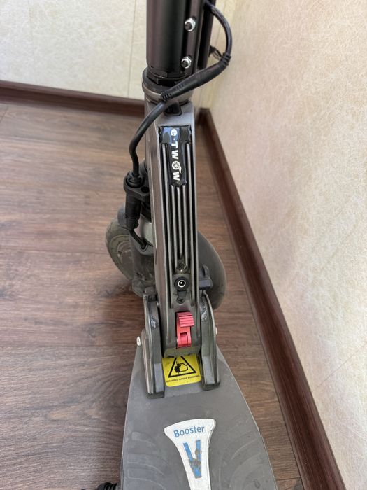 Самокат E-TWOW V Booster