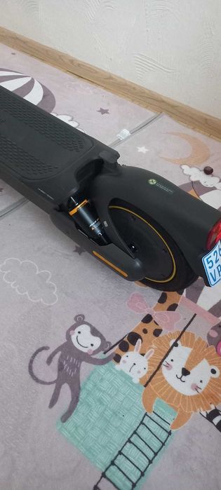 Електрическа тротинетка Segway Ninebot KickScooter MAX G2 E