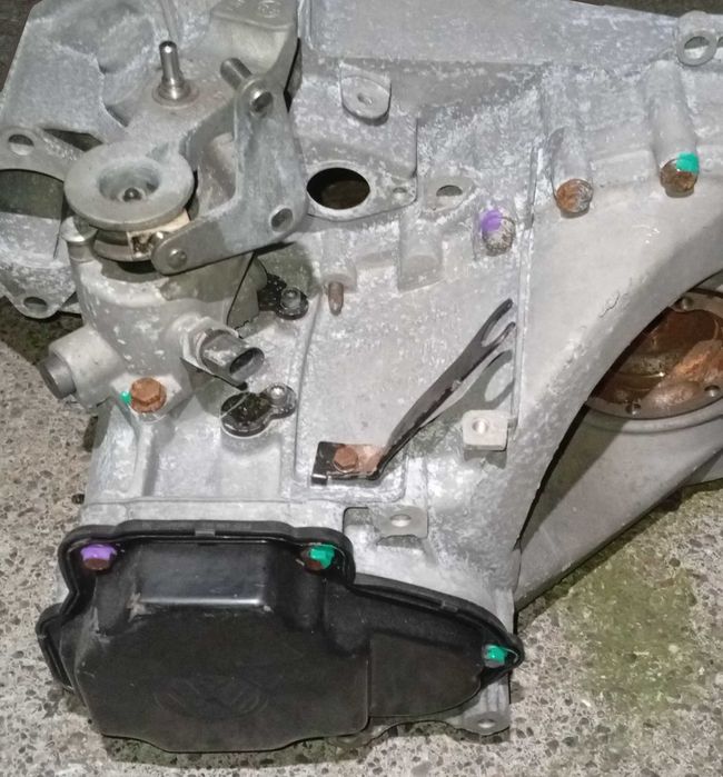 Cutie de Viteze Vw T5 1,9 TDI 2,0 1900 5 viteze Transporter Caravelle