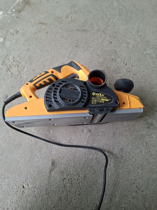 Продам СРОЧНО электро рубанок