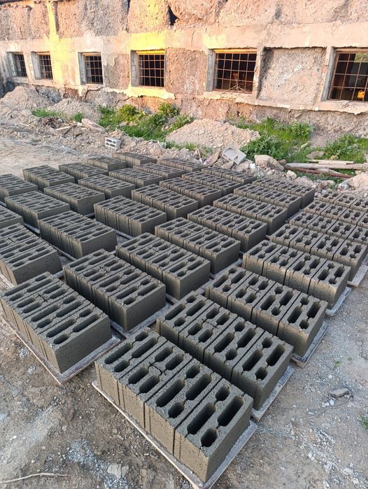 Пескаблок  заборны и стеновой