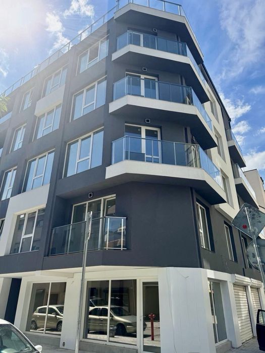 Продава се Тристаен апартамент в Варна, Автогара - 110 кв.м за 877 €/кв.м - Снимка #17