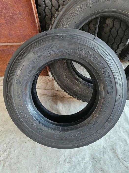 2 Нови тежкотоварни гуми 265/70R19.5 Bridgestone R-Steer 002 140/138M
