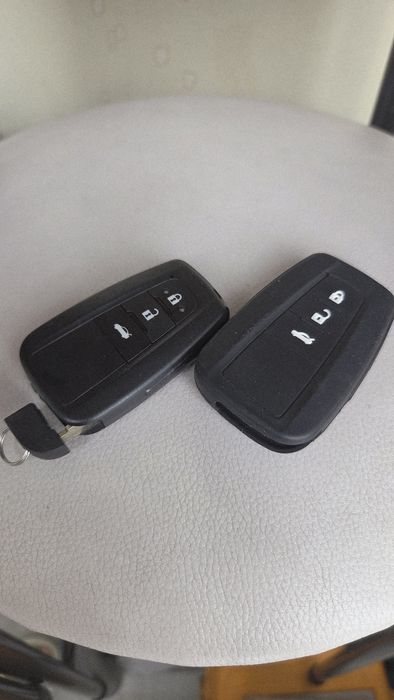 Продам смарт ключ  Toyota