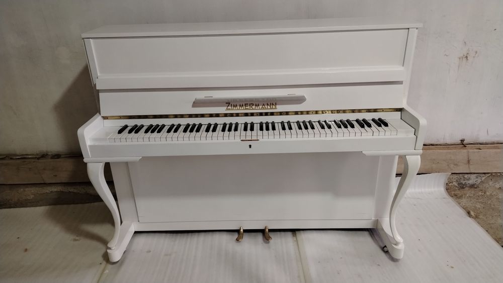 Fortepiano Germanskiy sotiladi xolati yaxshi.