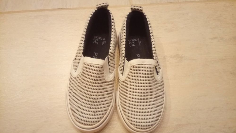 Next N20. 5 (C4) & Primark N23 (C6) детски обувки