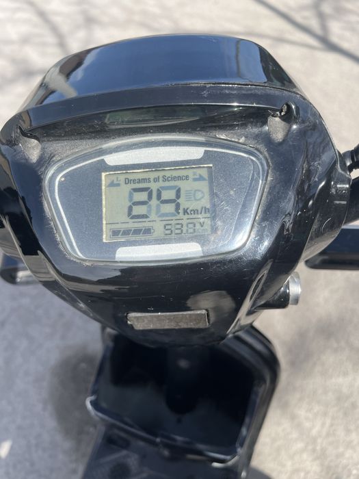 Срочно продаю Электроскутер