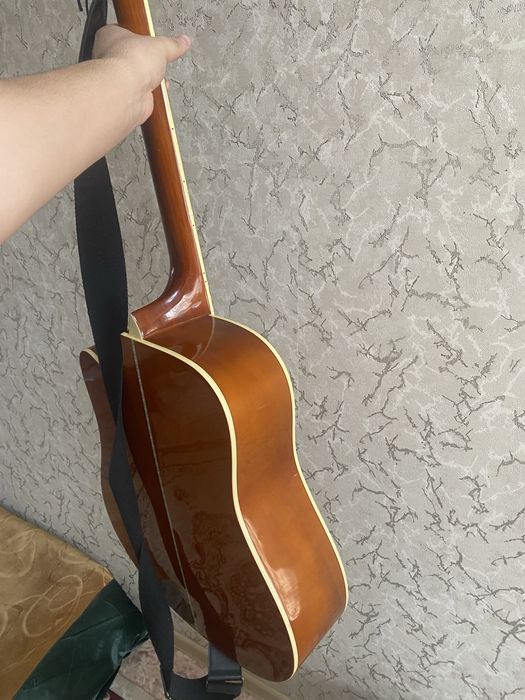 Продам гитару ADAGIO