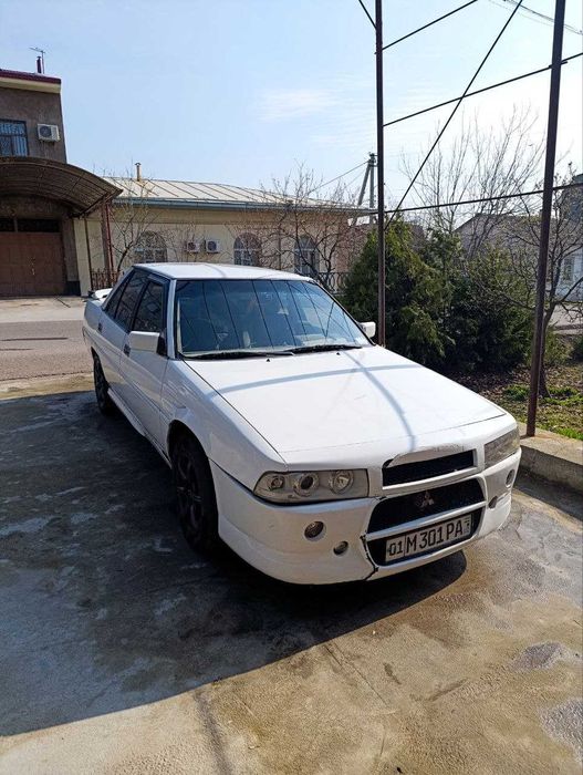 Mitsubishi Galant 5