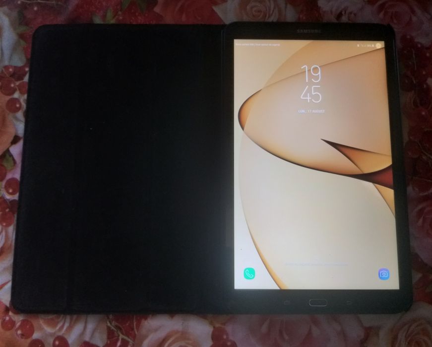 Vând tabletă Samsung Galaxy Tab a6