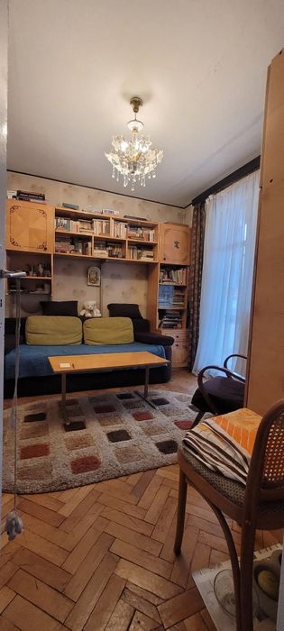 Apartament 3 camere zona Oituz, etaj 1, bloc consolidat .