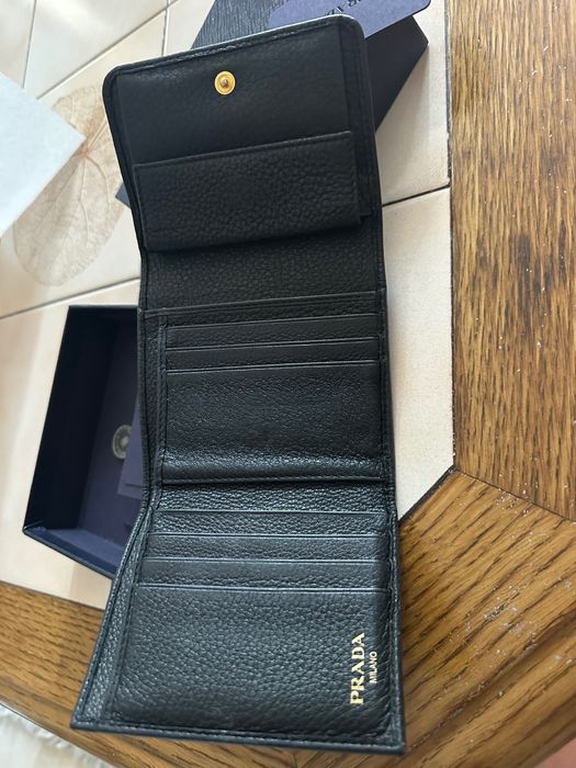 Portofel Prada original!