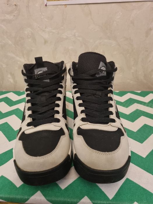 Мужские кроссовки