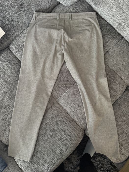 Pantalon Zara Barbati  marime 44 Pret : 49 lei