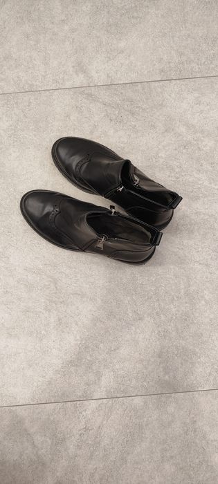 Продам женские ботинки 37 размера