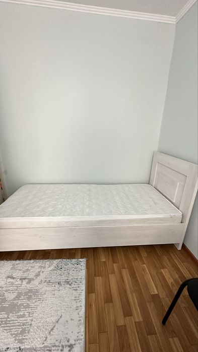 Продаю кровать полуторку