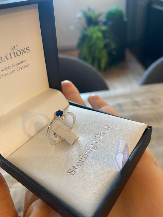 Сребърен пръстен със син камък