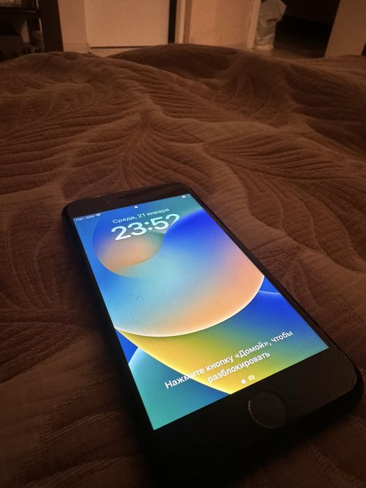 Продам iphone se 2022