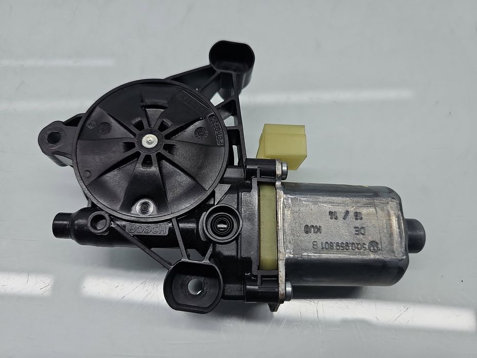 Motoras geam dreapta fata AUDI A3 (8V1) [Fabr 2012-prezent] Hatchback