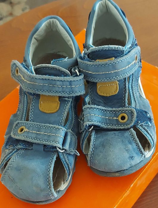 Обувки номер 29 за момче
