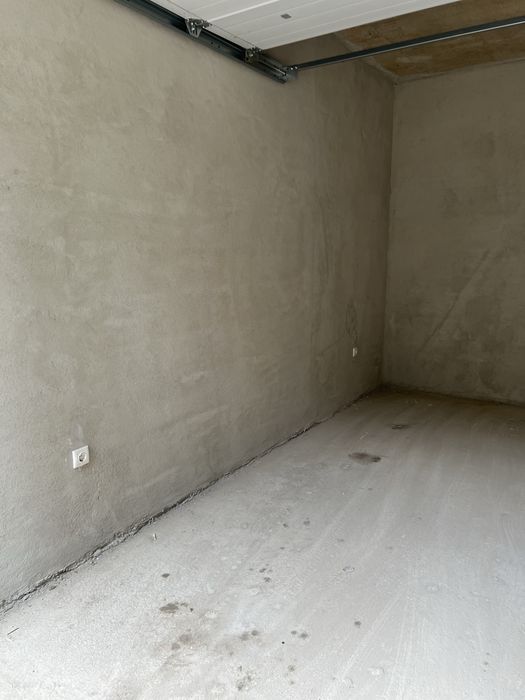 Дава се под наем Гараж / Паркомясто в Варна, Левски - 24 кв.м за 149.43 € - Снимка #3