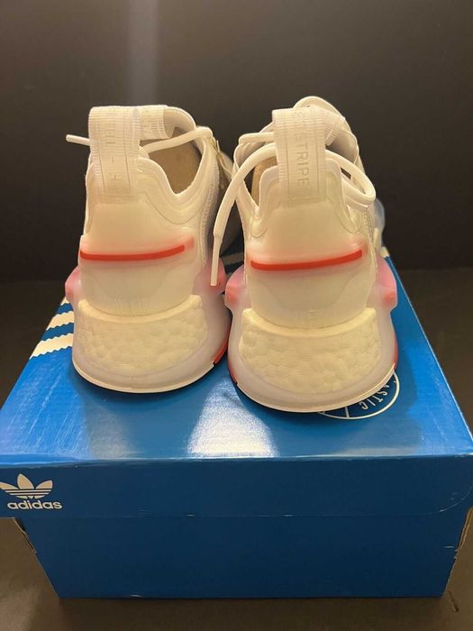 Оригинални мъжки обувки ADIDAS NMD V3 BOOST  EU 41 1/3 - 42