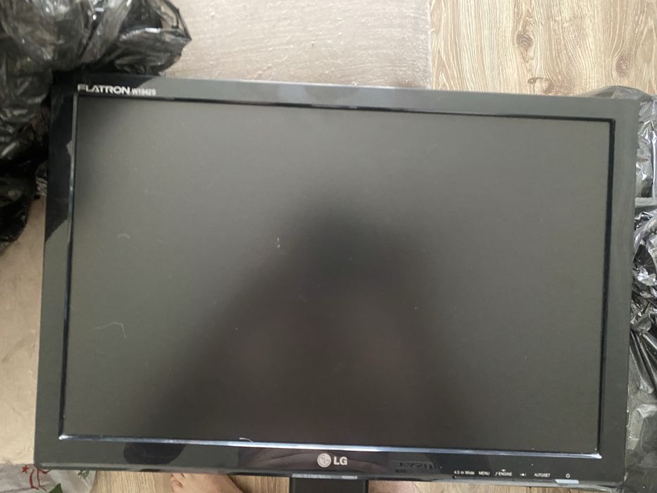 Монитор LG FLATRON W1942S