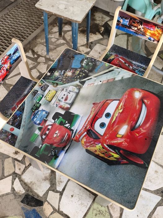 Детские стол продается