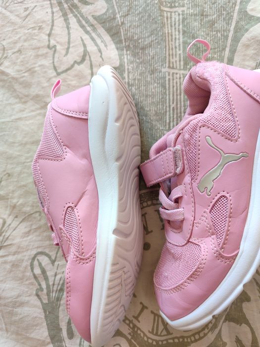 Намалена цена Маратонки Puma + nike  за момиче