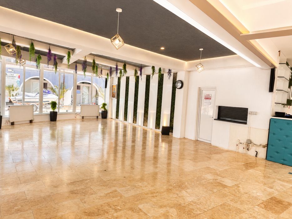Spatii Comerciale de inchiriat In Centrul Costinestiului