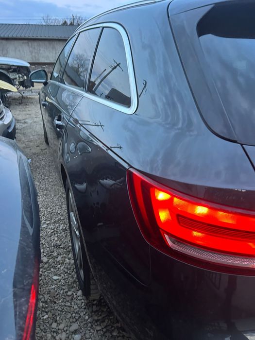 Stop stânga aripă Audi A4 B9 break 2017 (cu bec)