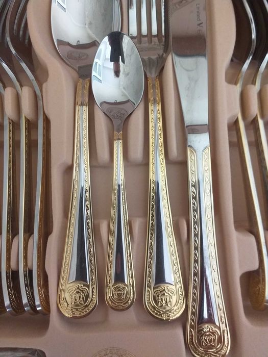 Set tacamuri versace