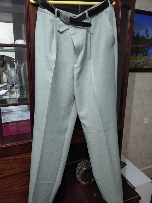 Продам мужской костюм 170000 размер 50-52.Фирма BARKLEY