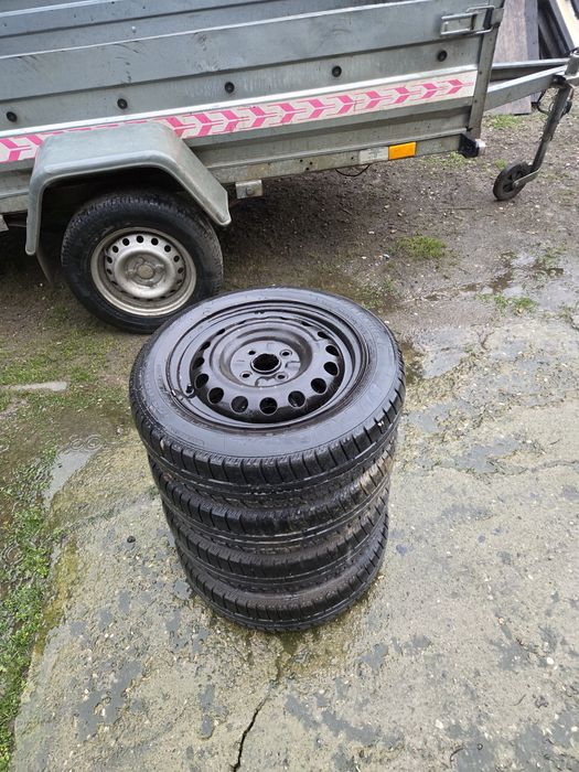 Vand roti Citron C1 sau Peugeot 107