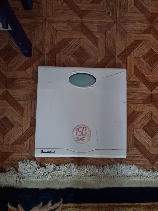 Продам весы напольные