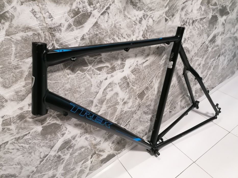TREK  XXL  шосейна - гравел  рамка