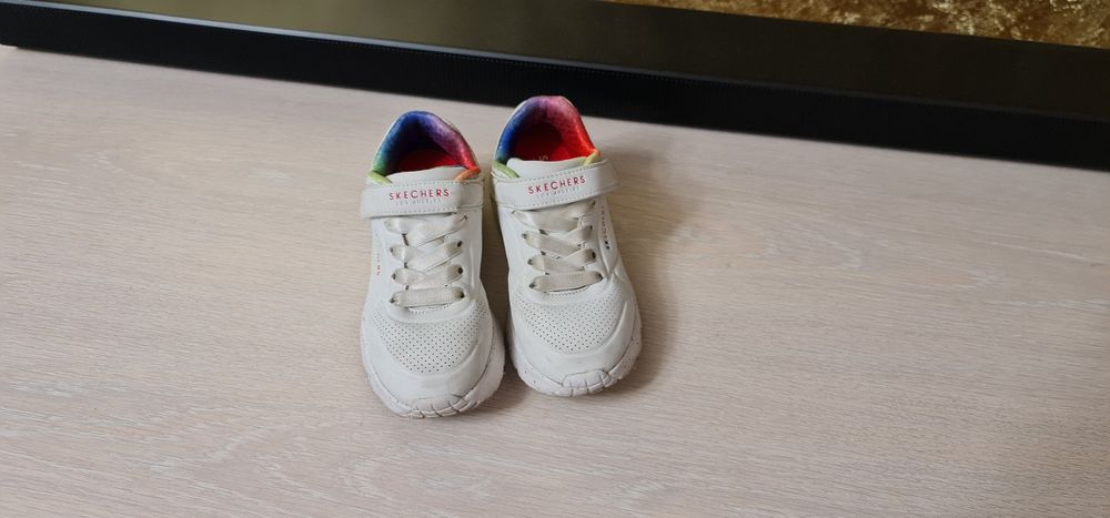 adidasi skechers copii