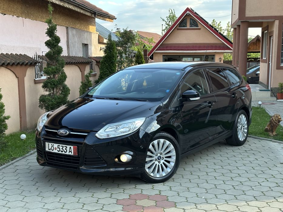 Ford Focus-2011-1.6 benzina clasic-Impecabil-Titanium