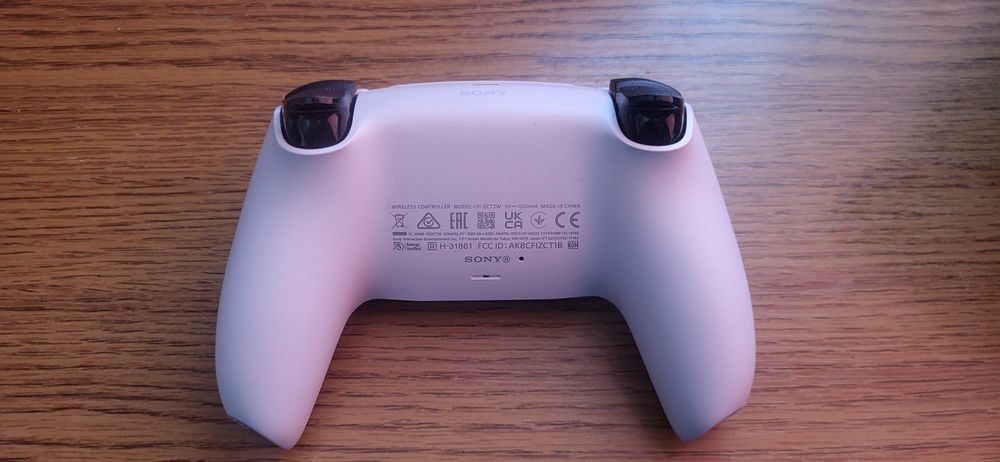 Vând Consolă PlayStation 5 825GB + Controller DualSense
