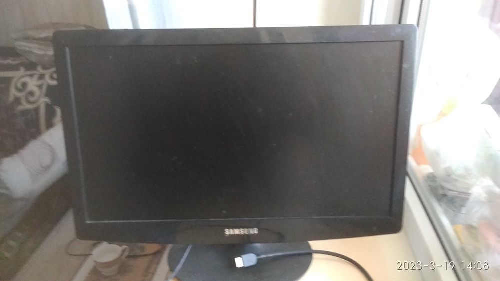 Монитор Samsung 15000 тенге