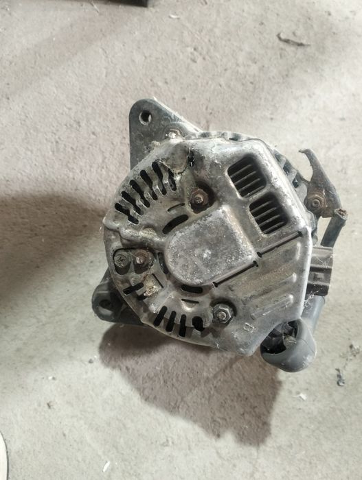 Генератор компрессор от конндиционера камри2.4